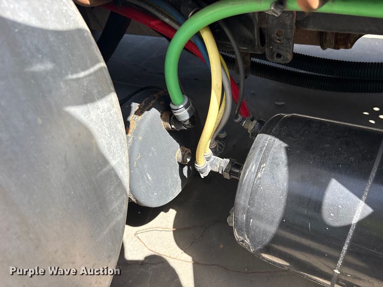 image for item YA0959 2016 Freightliner Cascadia  semi truck