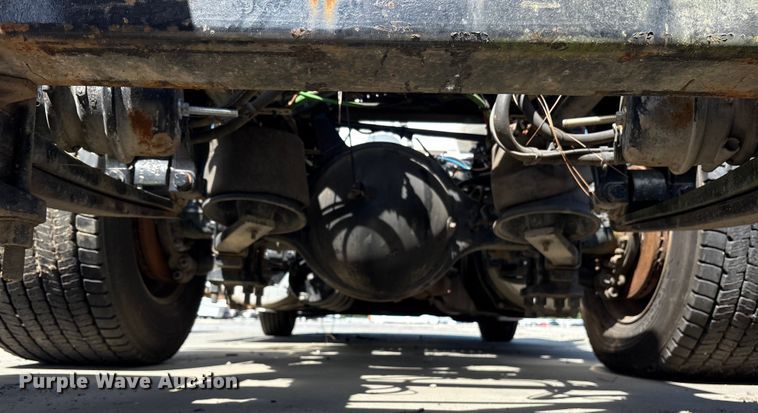 image for item YA0959 2016 Freightliner Cascadia  semi truck