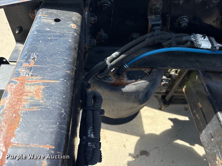 image for item YA0959 2016 Freightliner Cascadia  semi truck