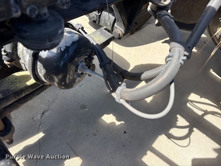 image for item YA0959 2016 Freightliner Cascadia  semi truck