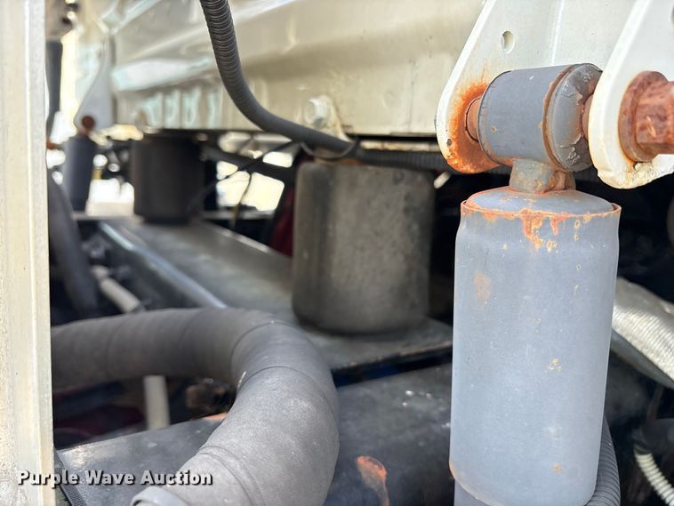 image for item YA0959 2016 Freightliner Cascadia  semi truck