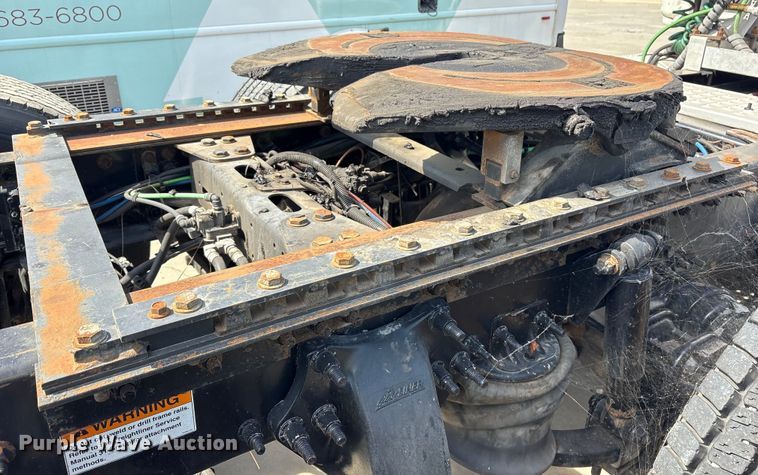 image for item YA0959 2016 Freightliner Cascadia  semi truck