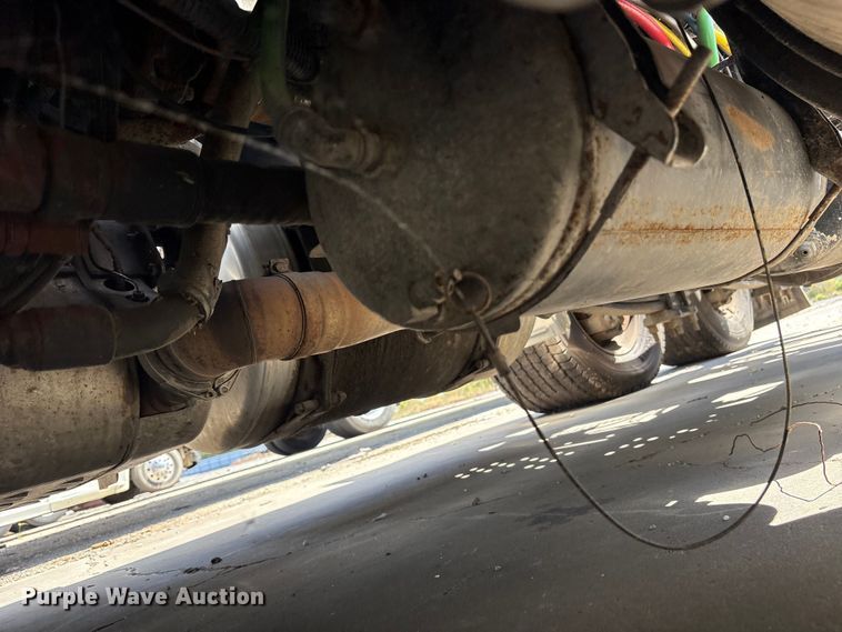 image for item YA0959 2016 Freightliner Cascadia  semi truck