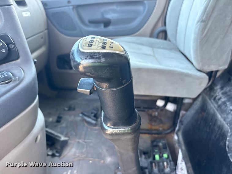 image for item YA0959 2016 Freightliner Cascadia  semi truck