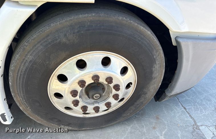 image for item YA0959 2016 Freightliner Cascadia  semi truck