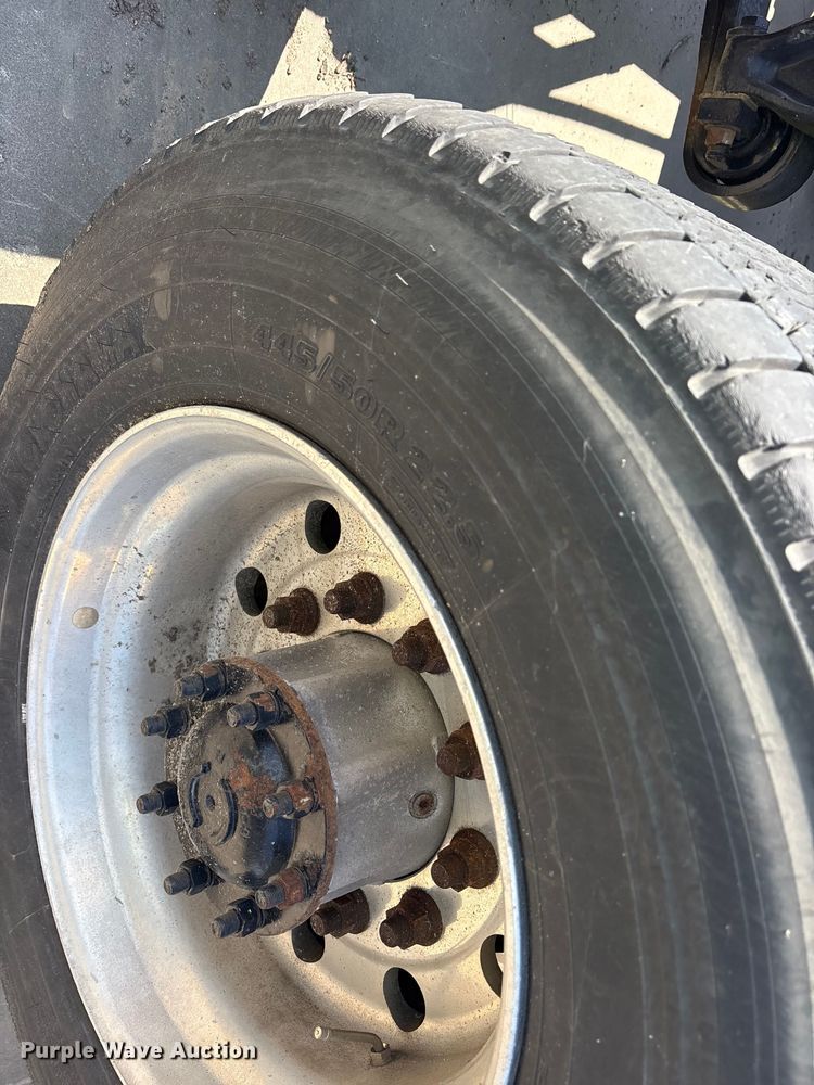 image for item YA0959 2016 Freightliner Cascadia  semi truck