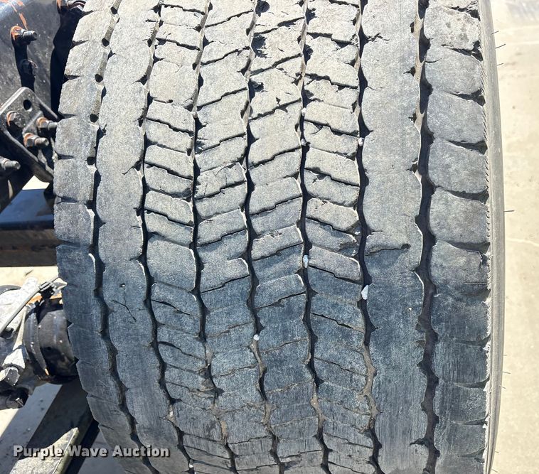 image for item YA0959 2016 Freightliner Cascadia  semi truck