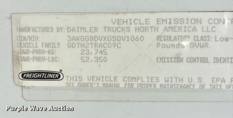 image for item YA0959 2016 Freightliner Cascadia  semi truck