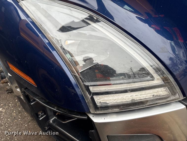 image for item YA0960 2022 Volvo VNL semi truck