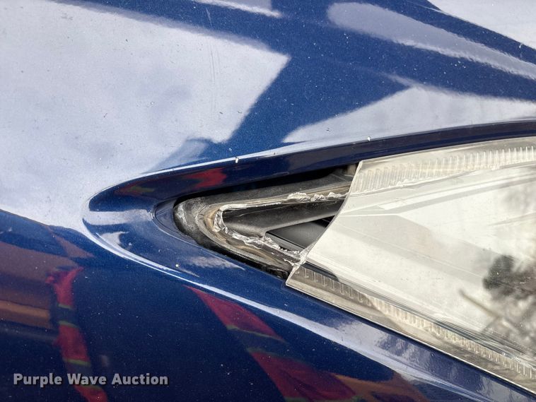 image for item YA0960 2022 Volvo VNL semi truck