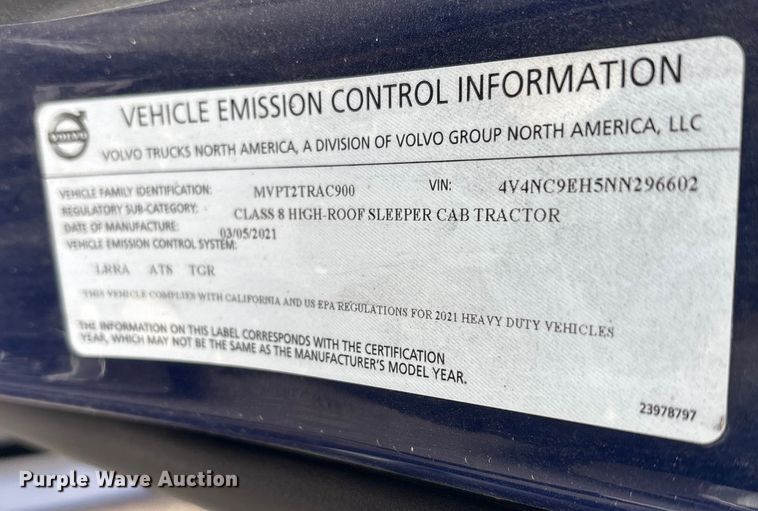 image for item YA0960 2022 Volvo VNL semi truck