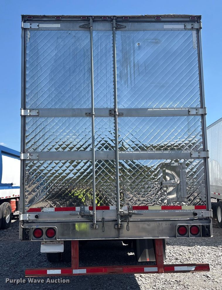 image for item YA0989 2016 Utility  VS2RA refrigerated van trailer