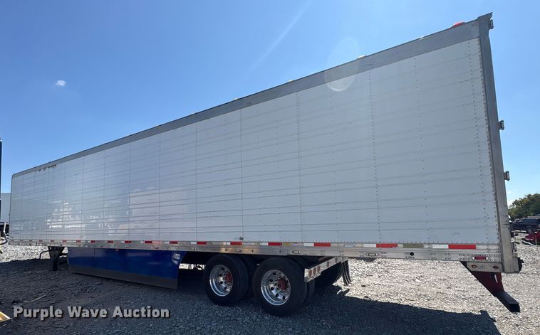 image for item YA0989 2016 Utility  VS2RA refrigerated van trailer