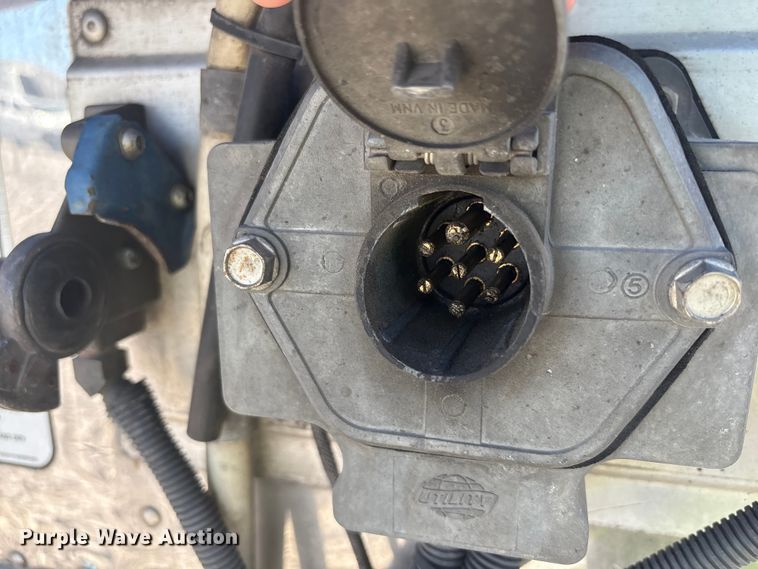 image for item YA0989 2016 Utility  VS2RA refrigerated van trailer