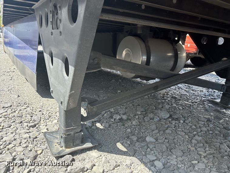 image for item YA0989 2016 Utility  VS2RA refrigerated van trailer