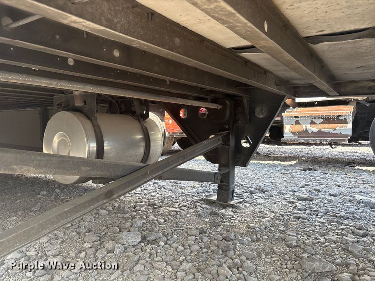 image for item YA0989 2016 Utility  VS2RA refrigerated van trailer