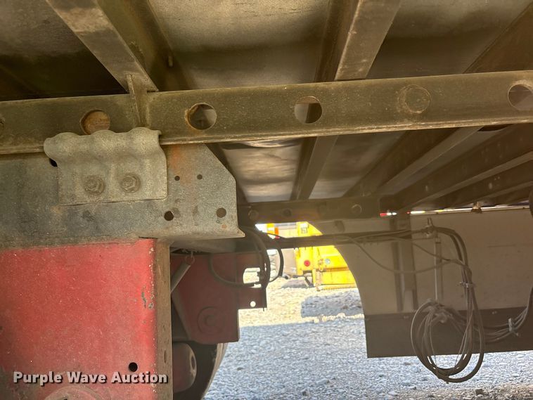 image for item YA0989 2016 Utility  VS2RA refrigerated van trailer