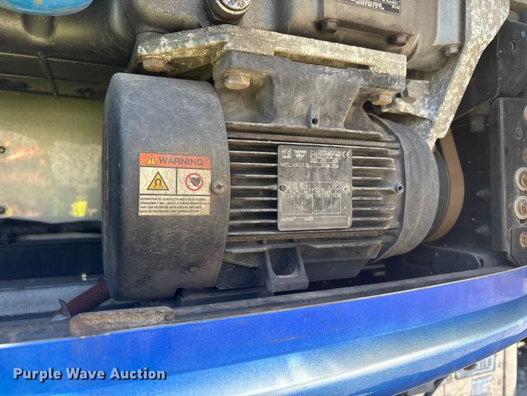 image for item YA0989 2016 Utility  VS2RA refrigerated van trailer