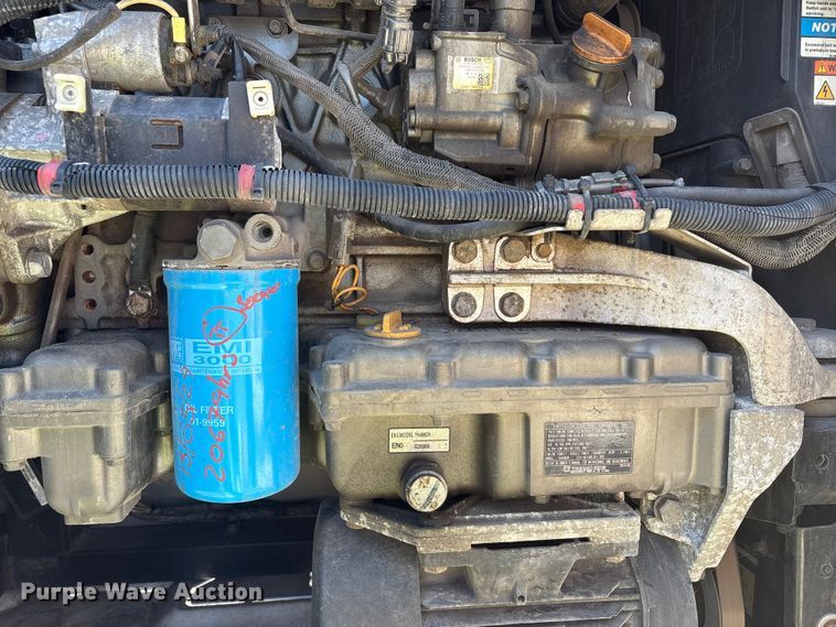 image for item YA0989 2016 Utility  VS2RA refrigerated van trailer