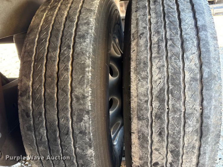 image for item YA0989 2016 Utility  VS2RA refrigerated van trailer