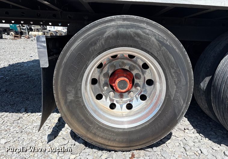 image for item YA0989 2016 Utility  VS2RA refrigerated van trailer