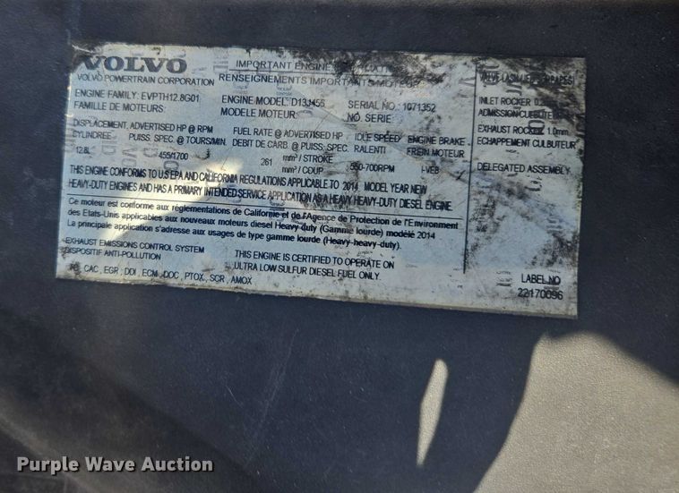 image for item YA1052 2015 Volvo VNL semi truck