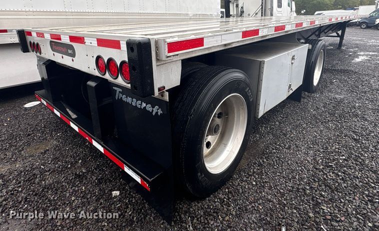 image for item YA1082 2017 Transcraft 544C flatbed trailer