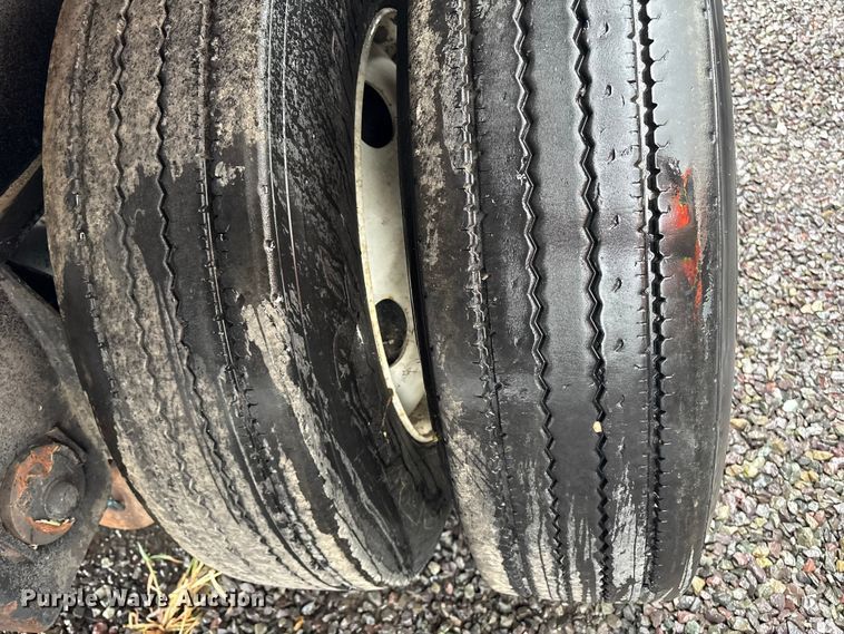 image for item YA1082 2017 Transcraft 544C flatbed trailer