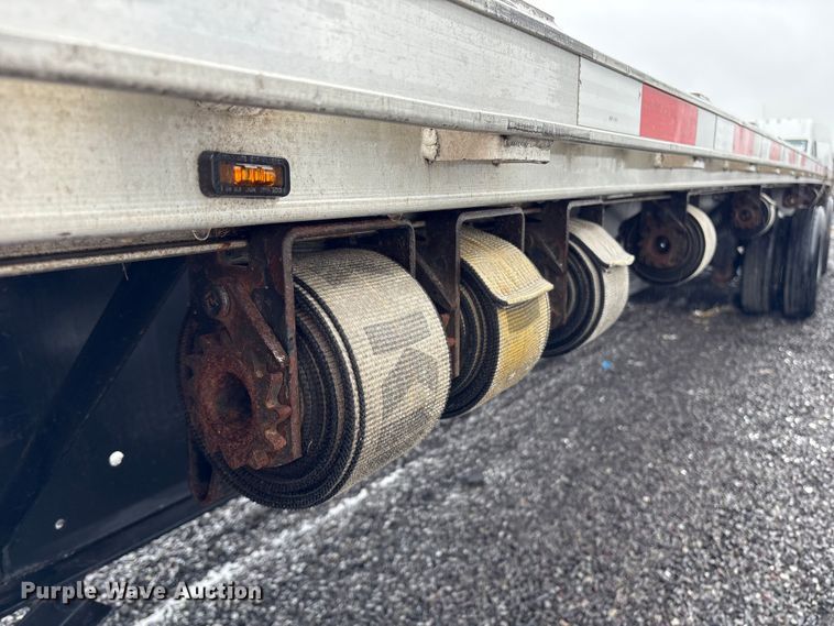 image for item YA1082 2017 Transcraft 544C flatbed trailer