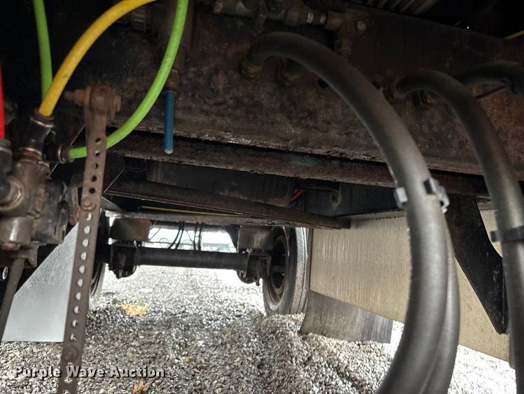 image for item YA1082 2017 Transcraft 544C flatbed trailer