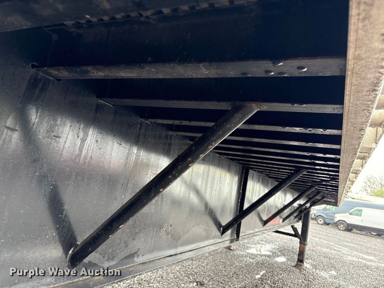 image for item YA1082 2017 Transcraft 544C flatbed trailer