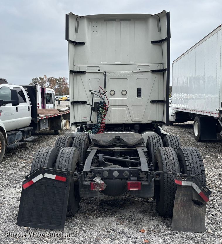 image for item YA1168 2019 International LT625 semi truck
