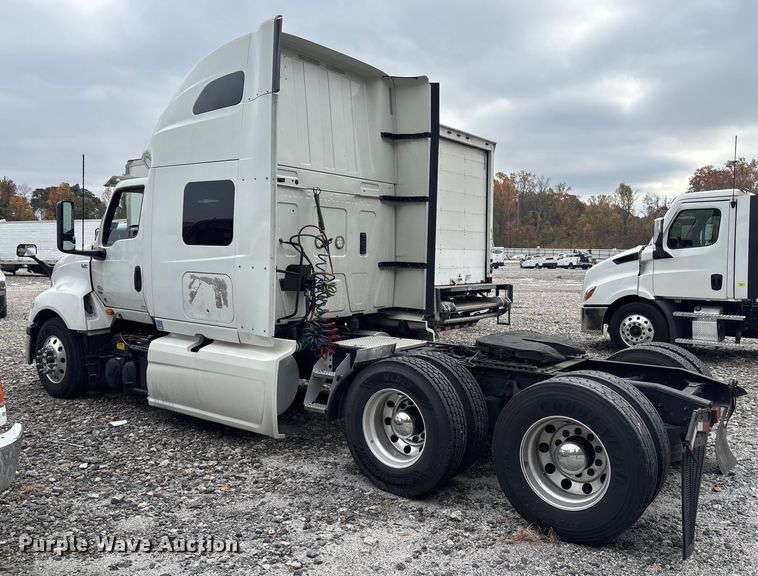 image for item YA1168 2019 International LT625 semi truck