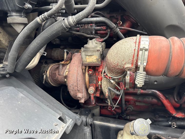 image for item YA1168 2019 International LT625 semi truck