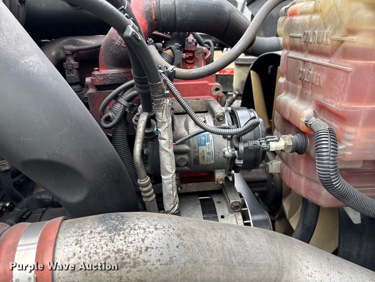 image for item YA1168 2019 International LT625 semi truck