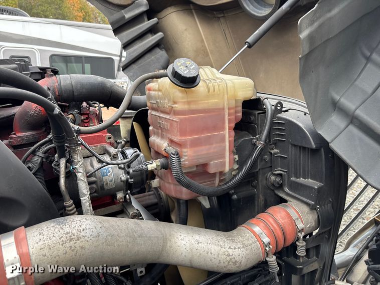 image for item YA1168 2019 International LT625 semi truck