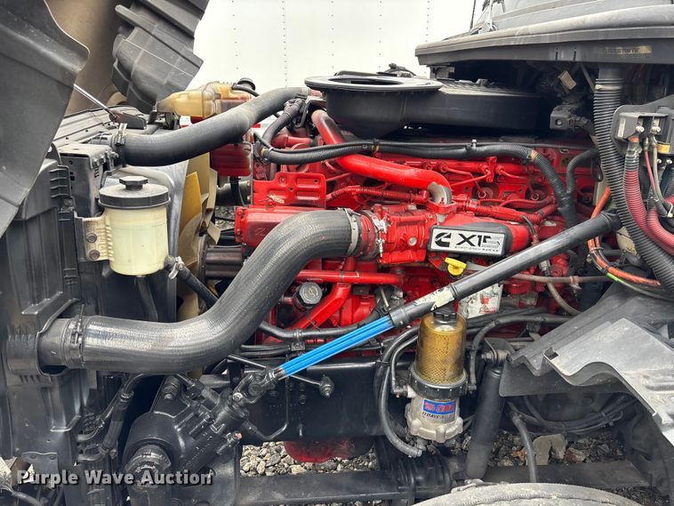 image for item YA1168 2019 International LT625 semi truck