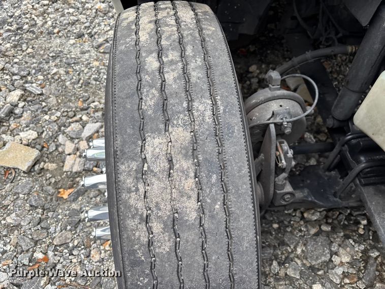 image for item YA1168 2019 International LT625 semi truck