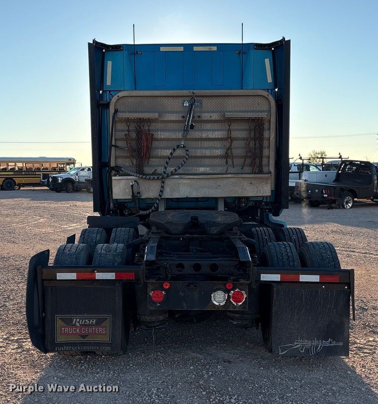 image for item YA1177 2019 International LT625 semi truck