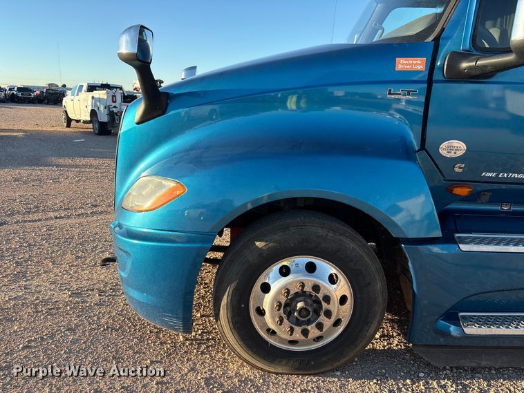 image for item YA1177 2019 International LT625 semi truck