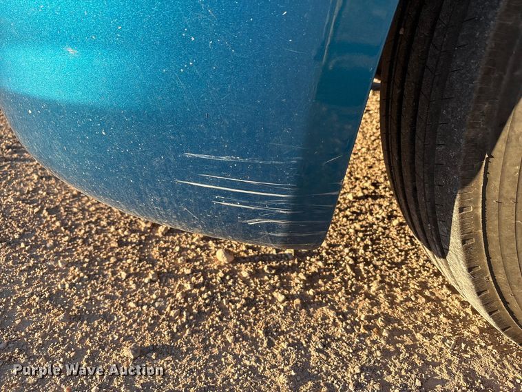 image for item YA1177 2019 International LT625 semi truck