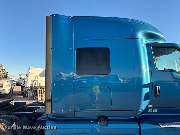 image for item YA1177 2019 International LT625 semi truck
