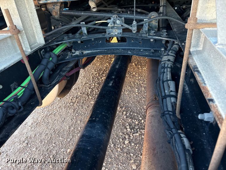 image for item YA1177 2019 International LT625 semi truck