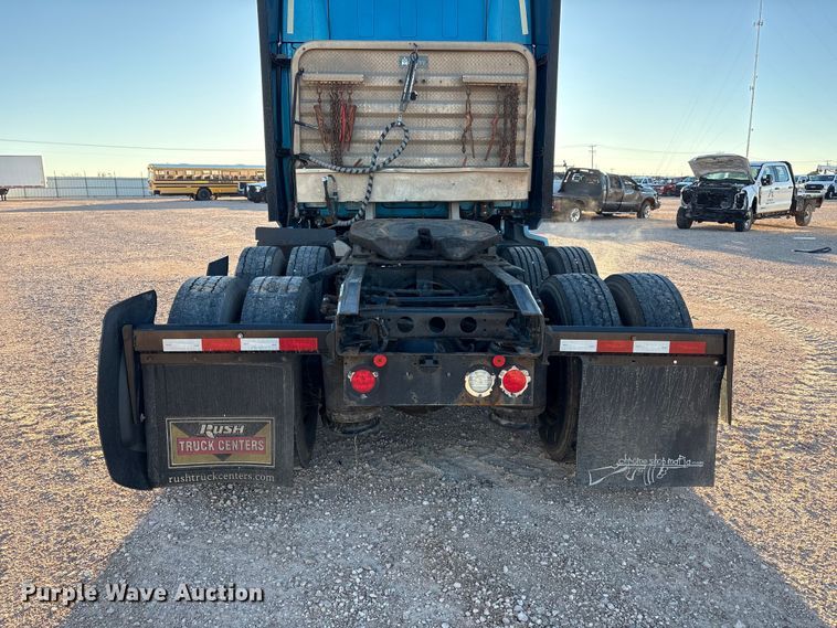 image for item YA1177 2019 International LT625 semi truck