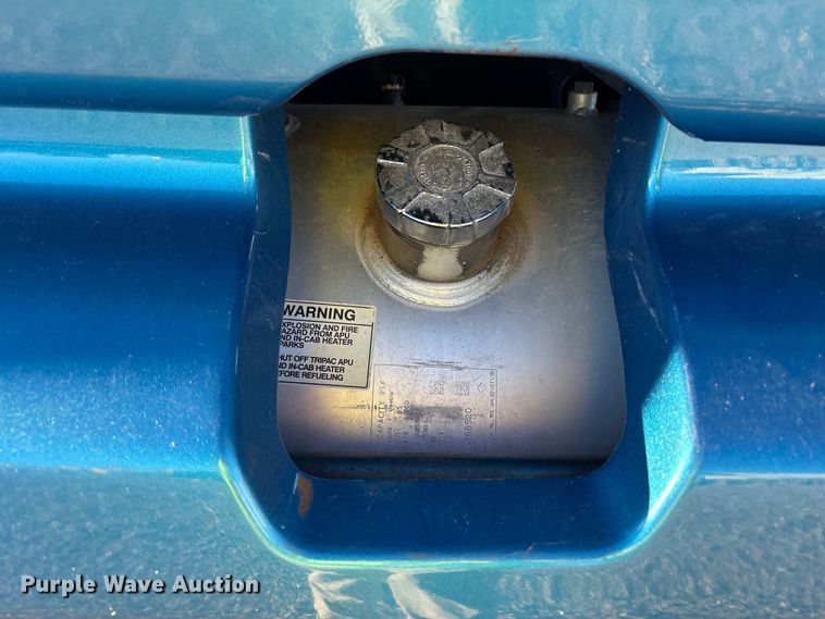 image for item YA1177 2019 International LT625 semi truck