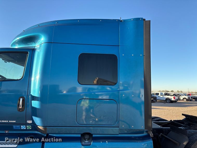 image for item YA1177 2019 International LT625 semi truck