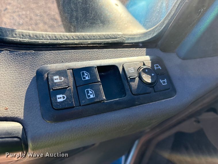 image for item YA1177 2019 International LT625 semi truck