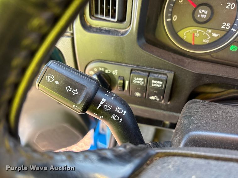 image for item YA1177 2019 International LT625 semi truck