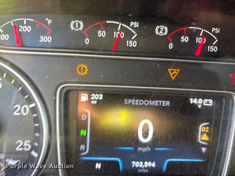 image for item YA1177 2019 International LT625 semi truck