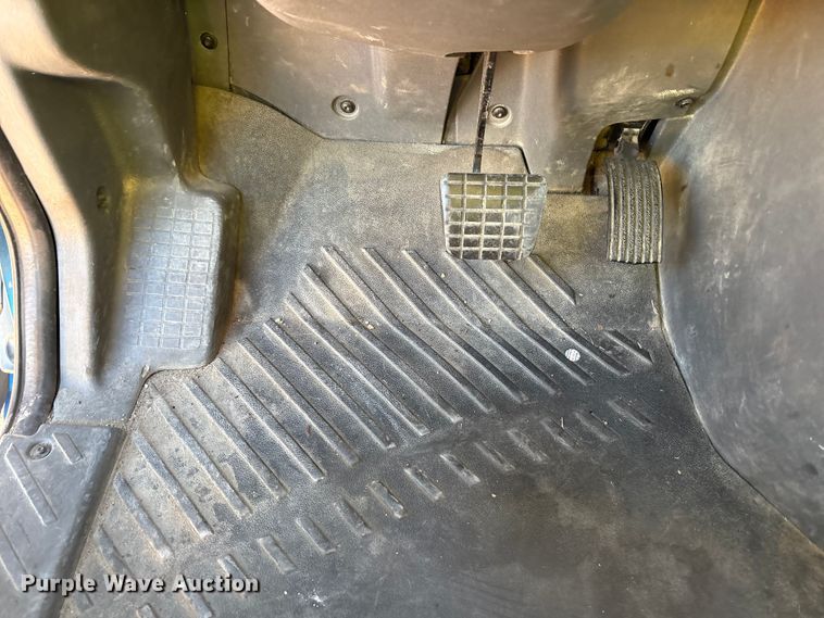 image for item YA1177 2019 International LT625 semi truck